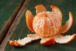 Whole Foods Dikritik Karena Jual Jeruk Kupas dalam Wadah Plastik