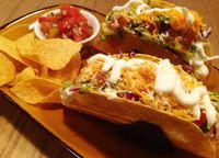 Menikmati Dory Tacos dan Strawberry Cheese Cake Chimichanga Enak