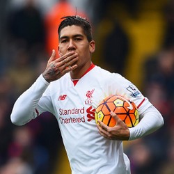 Firmino Kembali Unjuk Gigi, Benteke Akhirnya Bikin Gol Lagi