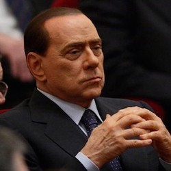 Silvio Berlusconi Menolak Dimakan Zaman
