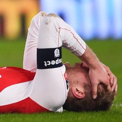 Arsenal Menang Telak, Mertesacker, Gabriel, dan Ramsey Cedera