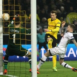 Reus Dua Gol, Dortmund Benamkan Spurs 3-0