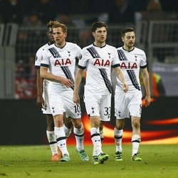Spurs Belum Menyerah