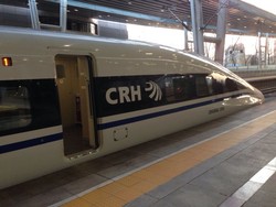Wuzz! Begini Rasanya Naik Kereta Cepat di China