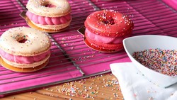 Ini Dia Macaron Donut, Paduan Macaron Prancis dan Donat Amerika yang Enak