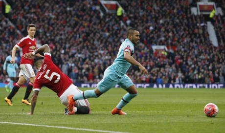 Van Gaal Sebut Payet Diving