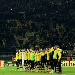 Suporter Meninggal, Youll Never Walk Alone Berkumandang di Signal Iduna