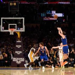 Tembakan Tiga Angka Calderon Menangkan Knicks atas Lakers