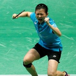 Vita: Praveen Berbakat, Debby Pantang Menyerah