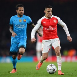Alves: Sanchez Tidak Gagal di Barcelona