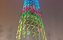 Cantiknya Kelap-kelip Canton Tower Guangzhou di Malam Hari
