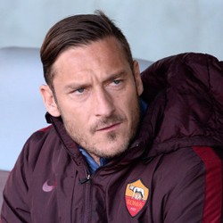 Roma Akui Situasi dengan Totti Sangat Sulit