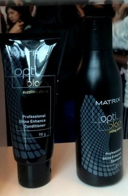 Matrix Rilis Produk Perawatan Khusus Rambut Warna Gelap
