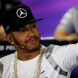 Hamilton Mulai Waspadai Kebangkitan Ferrari