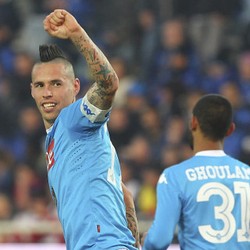 Napoli Tunggu Juve Bikin Kesalahan