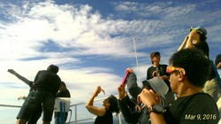 Serunya Aktivitas Melihat Gerhana Matahari di Atas Kapal Bakamla