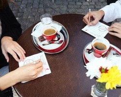 Khusus Hari Ini, Minum Kopi Di Sini Cukup Bayar dengan Puisi