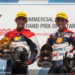 Dua Pebalap Indonesia Kibarkan Merah Putih di Losail