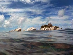 Kecantikan Belitung dari Balik Lensa