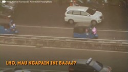 Mau Masuk Tol, Bajaj Disuruh Polisi Putar Balik