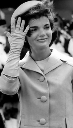 Ini Cucu Jackie Kennedy yang Memiliki Wajah Sangat Mirip dengan Neneknya