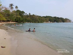 Destinasi Baru & Seru dari Belitung, Pulau Seliu