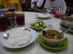 Wisata Kuliner di Makassar, Jangan Lupa Cicipi Pallu Basa