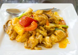 Udang Hingga Cumi Makin Enak Diolah dengan Saus Telur Asin