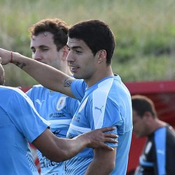 Kembali Perkuat Uruguay, Suarez Kritik FIFA