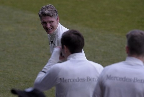 Schweinsteiger Belum 100 Persen, Loew Tak Risau