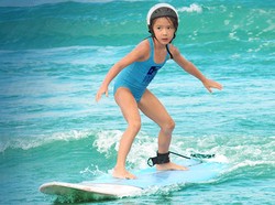 Menginap di Hotel Nyaman di Bali Sambil Belajar Surfing