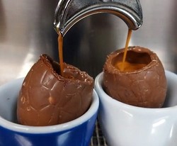 Meriahkan Paskah Ada Eggspresso, Kopi dalam Cokelat Telur yang Sedap