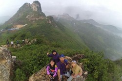 Bukan Tebing Keraton, Ini Stone Garden di Padalarang