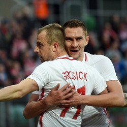 Polandia Gasak Finlandia, Austria Atasi Albania