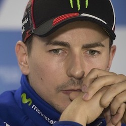Lorenzo di Antara Yamaha dan Ducati