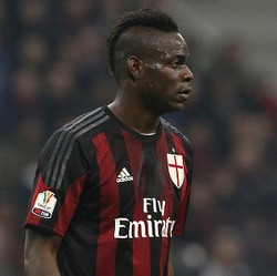 Balotelli Mesti Tersenyum Lagi