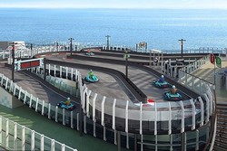 Pertama di Dunia, Kapal Pesiar Punya Lintasan Gokart