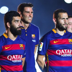 Arda Turan dan Aleix Vidal di Ambang El Clasico Perdana
