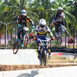 Punya Tingkat Kesulitan Tinggi, Sirkuit BMX Muncar Dapat Sanjungan