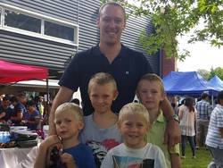 Ketika Bule Selandia Baru Kagumi Peta Wisata Indonesia