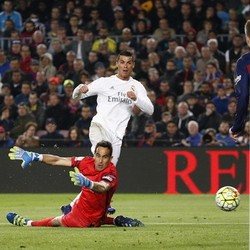 Madrid Kalahkan Barca 2-1 di Camp Nou