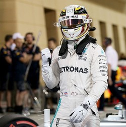 Girangnya Hamilton Usai Laju Sempurna di Kualifikasi
