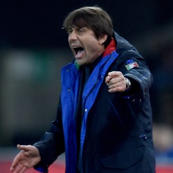 Conte Italiano Kelima di Kursi Manajer The Blues