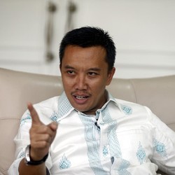 Imam Nahrawi: Kompetisi Akan Digelar, Pencabutan Pembekuan Nanti Dulu