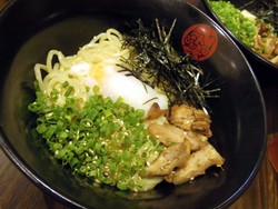 Abura Soba Yamatoten: Mencicip Soba Tanpa Kuah dengan Onsen Tamago yang Creamy