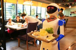 Robot Pelayan Akhirnya Dipecat oleh Restoran Karena Kemampuannya Terbatas