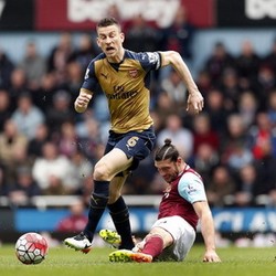 Kejutan Skema Tiga Bek West Ham dan Inkonsistensi Arsenal