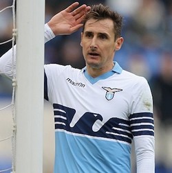 Klose Menjelang Akhir Kariernya