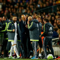 Soal Comeback, Zidane Ingatkan Madrid Pada Barca di Liga