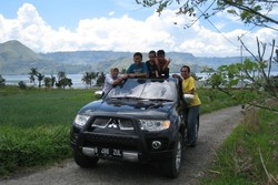 Bisa! Roadtrip ke Danau Toba Bareng Keluarga